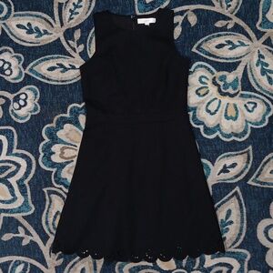 New Loft black sheath dress w/ laser cut scalloped hem women's sz 4P